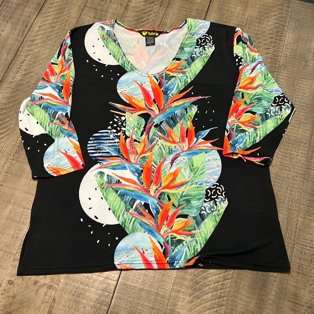 Valentina rare 3/4 Sleeve Rhinestone Straight Bottom bird of paradise tunic EUC